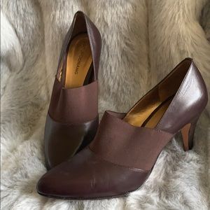 Arturo Chiang Brown Pump